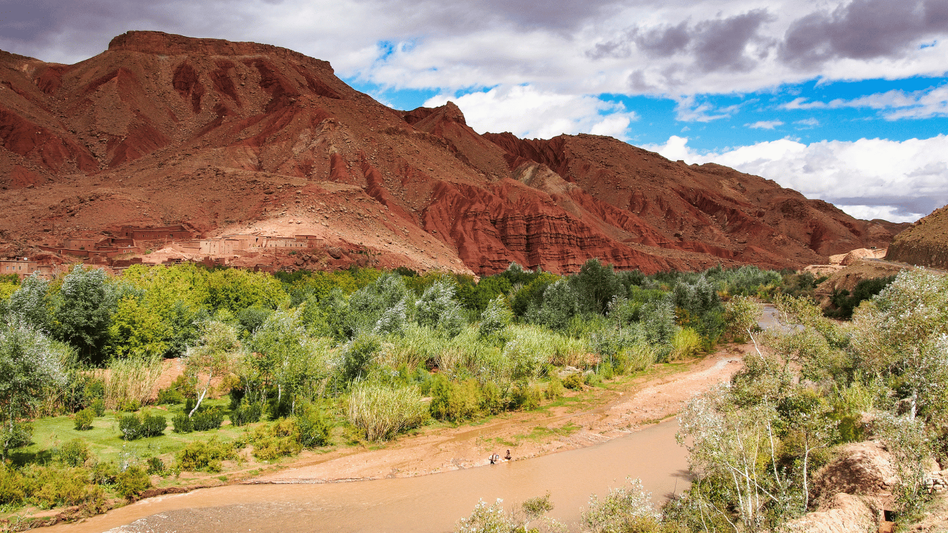 You are currently viewing Visit Morocco Valley of Roses: A Feast for the Senses